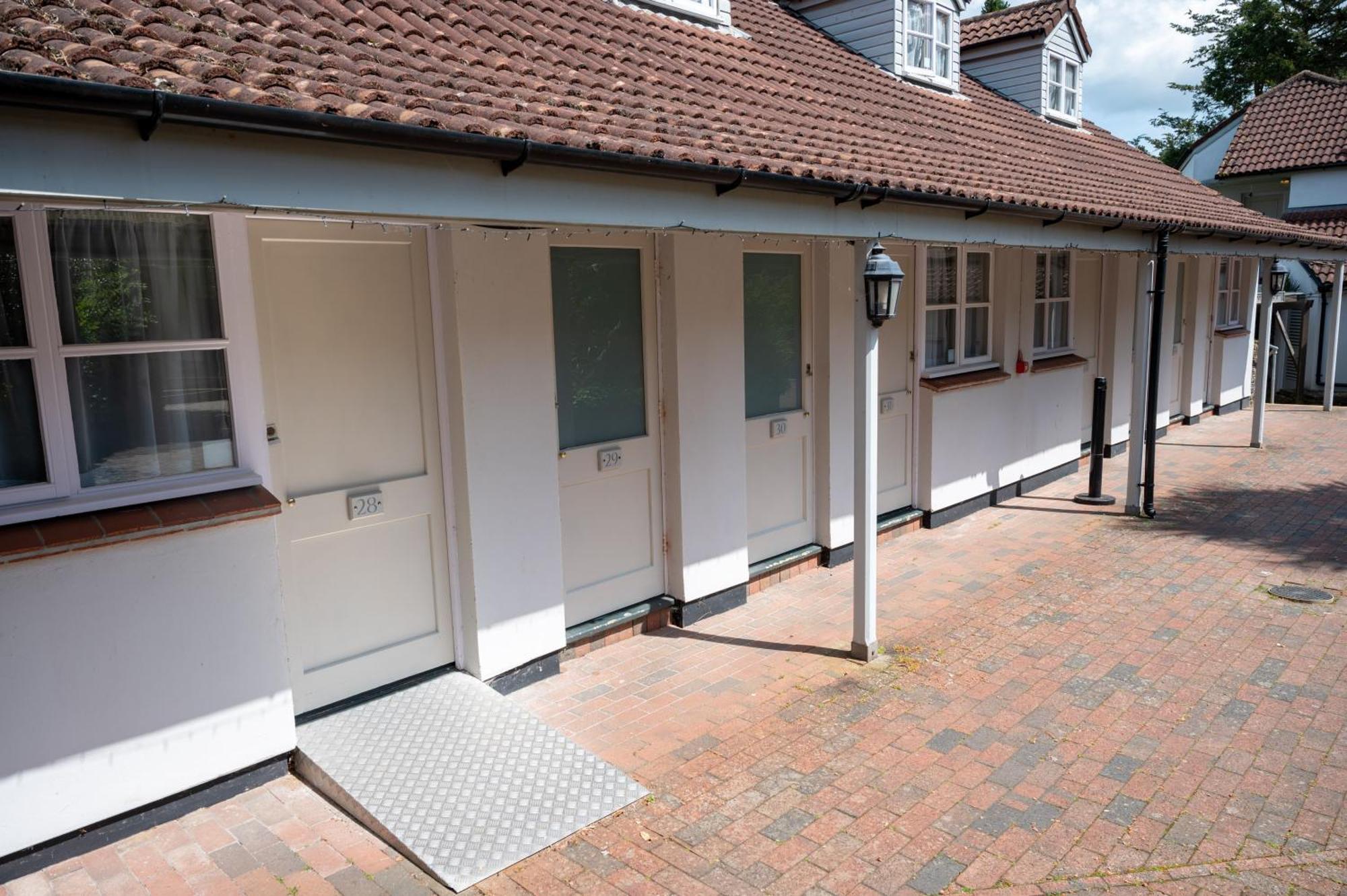 Cedars Inn By Greene King Inns Barnstaple Exterior foto